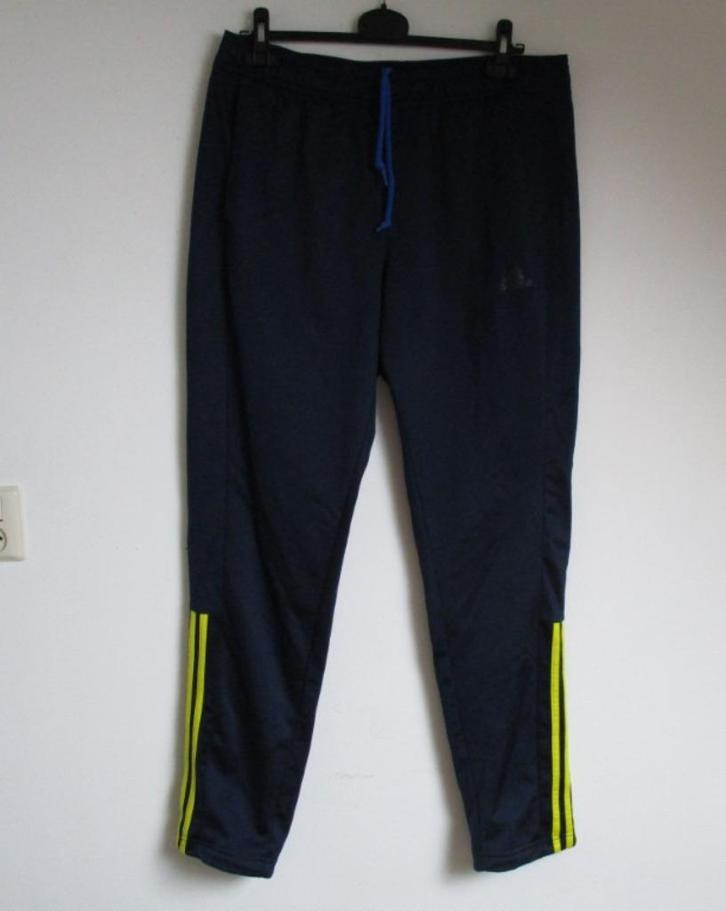 Nr.161: Adidas trainingsbroek sportbroek maat XL blauw met, Kleding | Heren, Sportkleding, Zo goed als nieuw, Algemeen, Maat 56/58 (XL)