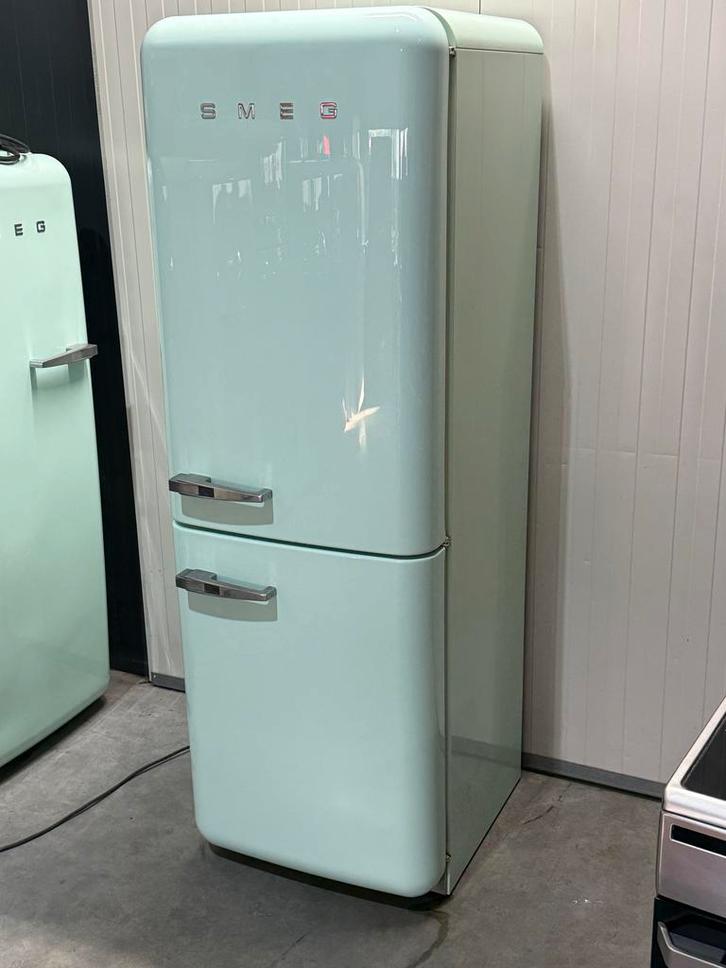 Retro SMEG Koelkast met Vriesvak, Witgoed en Apparatuur, Koelkasten en IJskasten, Gebruikt, Met vriesvak, 200 liter of meer, 160 cm of meer