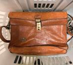 Tas vintage the Bridge lederen damestas Meer info 0646396866, Sieraden, Tassen en Uiterlijk, Tassen | Damestassen, Ophalen of Verzenden