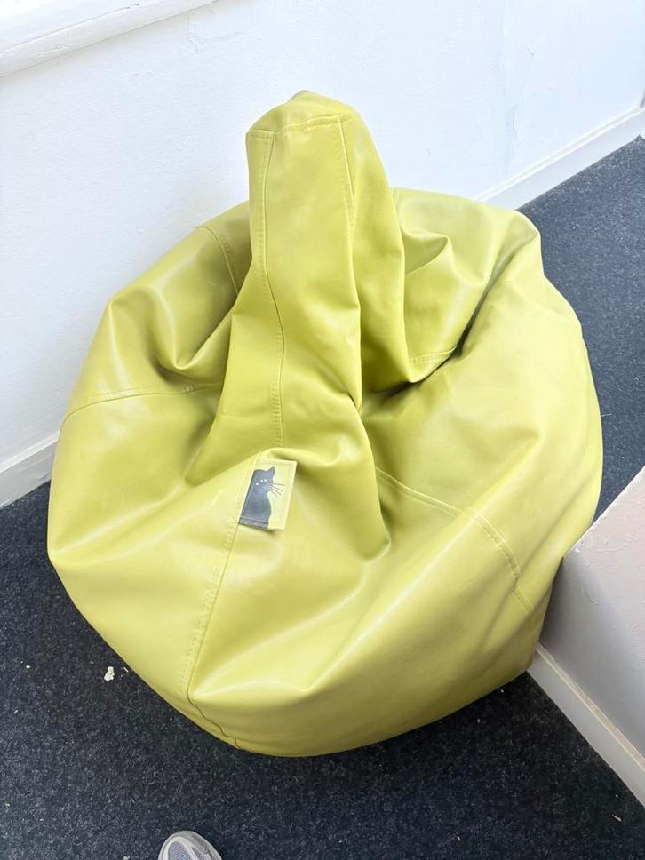 Large Lime Green Bean Bag - Leather, Huis en Inrichting, Zitzakken, Zo goed als nieuw, Ophalen
