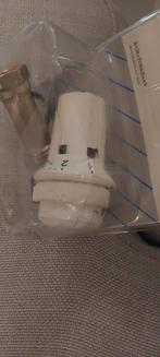 NIEUW IN VERPAKKING THERMOSTATISCHE RADIATORKRAAN WIT, Doe-het-zelf en Verbouw, Verwarming en Radiatoren, Ophalen of Verzenden