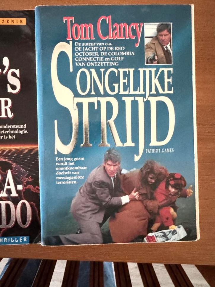 Tom Clancy - 3 Boeken, Boeken, Thrillers, Zo goed als nieuw, Nederland, Ophalen of Verzenden