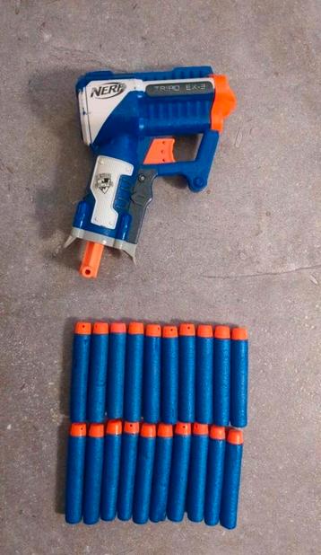 Nerf N-Strike elite triad ex-3 pistool met 20 pijltjes beschikbaar voor biedingen