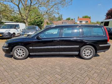 Volvo V70 2.4 170PK Comfort Line 2001, trekhaak beschikbaar voor biedingen