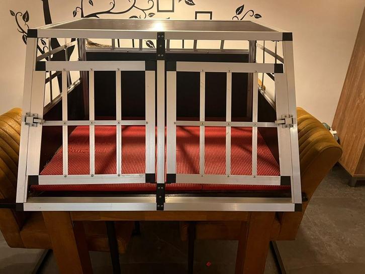 Hondentransportbench Aluminium Transportbox Trapeze/Tectake, Dieren en Toebehoren, Transportboxen, Zo goed als nieuw, Ophalen