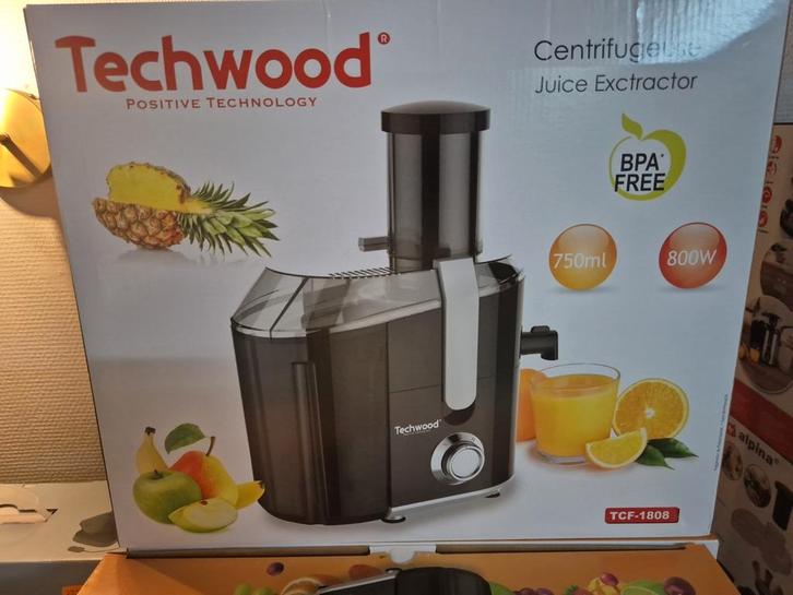 Techwood Sapcentrifuge - Nieuw in Doos!, Witgoed en Apparatuur, Juicers, Nieuw, Sapcentrifuge, Elektrisch, Ophalen of Verzenden