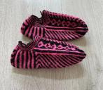Boutiekje zwart met roze gebreide wollen sokken/sloffen, Kleding | Dames, Sokken en Kniesokken, Boutiek, Overige maten, Ophalen of Verzenden