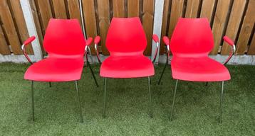 Kartell Maui 3 stoelen met armleggers. beschikbaar voor biedingen