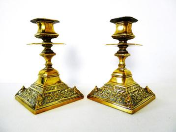 Set Victoriaanse kandelaars met Sater figuur gemerkt ca.1880 beschikbaar voor biedingen
