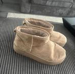 Uggs laarzen beige maat 41, Kleding | Dames, UGG, Beige, Lage of Enkellaarzen, Ophalen of Verzenden