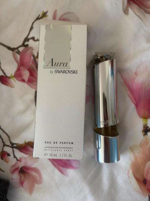 Swarovski - Aura by Swarovski Eau de parfum DISCONTINUED✨🌸, Verzamelen, Parfumverzamelingen, Zo goed als nieuw, Parfumfles, Gevuld