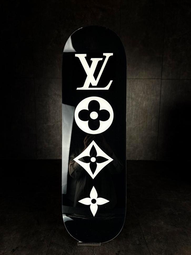 LV plexiglass Skateboard, Huis en Inrichting, Woonaccessoires | Wanddecoraties, Zo goed als nieuw, Ophalen of Verzenden