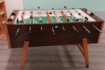Groot Tafel Voetbalspel beschikbaar voor biedingen