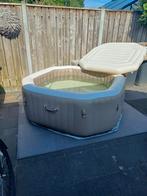 Jacuzzi intex 4 persoons pure spa, Ophalen, Zo goed als nieuw, Pomp