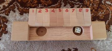 Houten optelspel beschikbaar voor biedingen