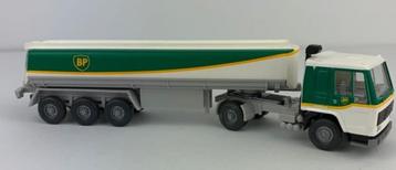 Wiking 78001 Volvo FL10 met "BP" tankoplegger 1:87 beschikbaar voor biedingen