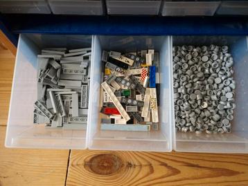 Lego gesorteerde losse onderdelen tegels (tiles) beschikbaar voor biedingen