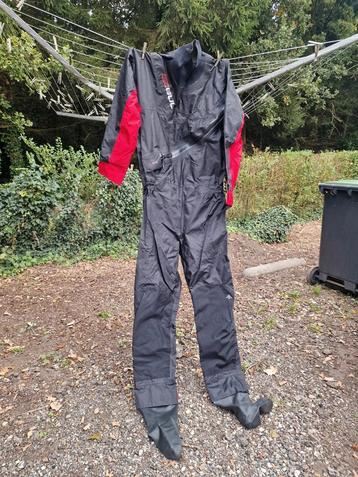 Dry Fashion Zeilpak XXL & M + Fleecepak beschikbaar voor biedingen