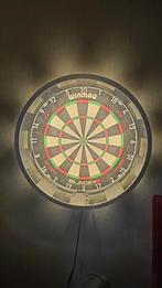 Winmau Blade 6 Triple Core PDC met dartbord verlichting, Ophalen, Zo goed als nieuw, Dartbord