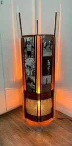 Design lamp. Eigengemaakte foto’s. Hout, ijzer plexiglas., Ophalen
