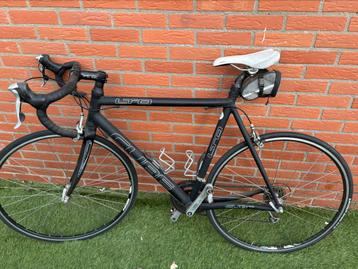 Cube wielrenfiets beschikbaar voor biedingen