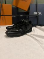 Valentino Garavani Black on Black Sneakers - Maat 42, Valentino Garavani, Gedragen, Ophalen of Verzenden, Sneakers of Gympen