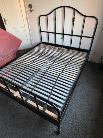 IKEA bedframe met lattenbodem 200x160cm - afbeelding 4