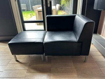 Stoel met poef/hocker beschikbaar voor biedingen