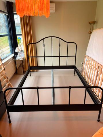 Bedframe 160x200, ikea, zwart met goud, spijlen - afbeelding 2