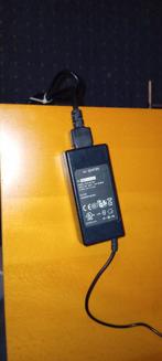 QMedia 15,4 inch tv, Ophalen, Gebruikt