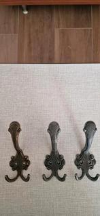 3 kapstokhaken: 2 grijs 1 geelkoper, Ophalen of Verzenden, Zo goed als nieuw, Wandkapstok, Minder dan 100 cm