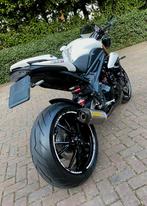 Zeer mooie Triumph SPEED TRIPLE 1050 2011, Bedrijf, 3 cilinders, 1050 cc, Meer dan 35 kW