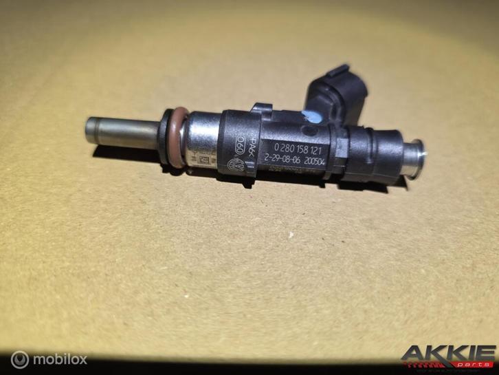 Injector Audi TT 3.2 golf 5 3.2 audi s3 8p 022906031l, Auto-onderdelen, Brandstofsystemen, Audi, Gebruikt, Ophalen of Verzenden