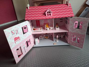 Poppenhuis met meubels en familie - Zo goed als nieuw beschikbaar voor biedingen