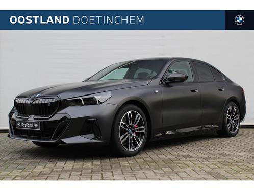 BMW i5 eDrive40 M Sport / Trekhaak / Adaptieve LED / Stoelve, Auto's, BMW, Bedrijf, Te koop, i5, Achteruitrijcamera, Airconditioning
