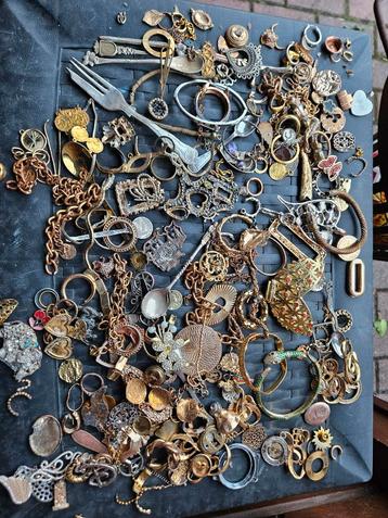 Bodemvondsten Groot Lot Sieraden van alles beschikbaar voor biedingen