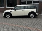 MINI Clubman 1.6 One AIRCO/NAVI/CRUISE/MF-STUUR € 4.450,00, Auto's, Clubman, 4 cilinders, 4 stoelen, Wit
