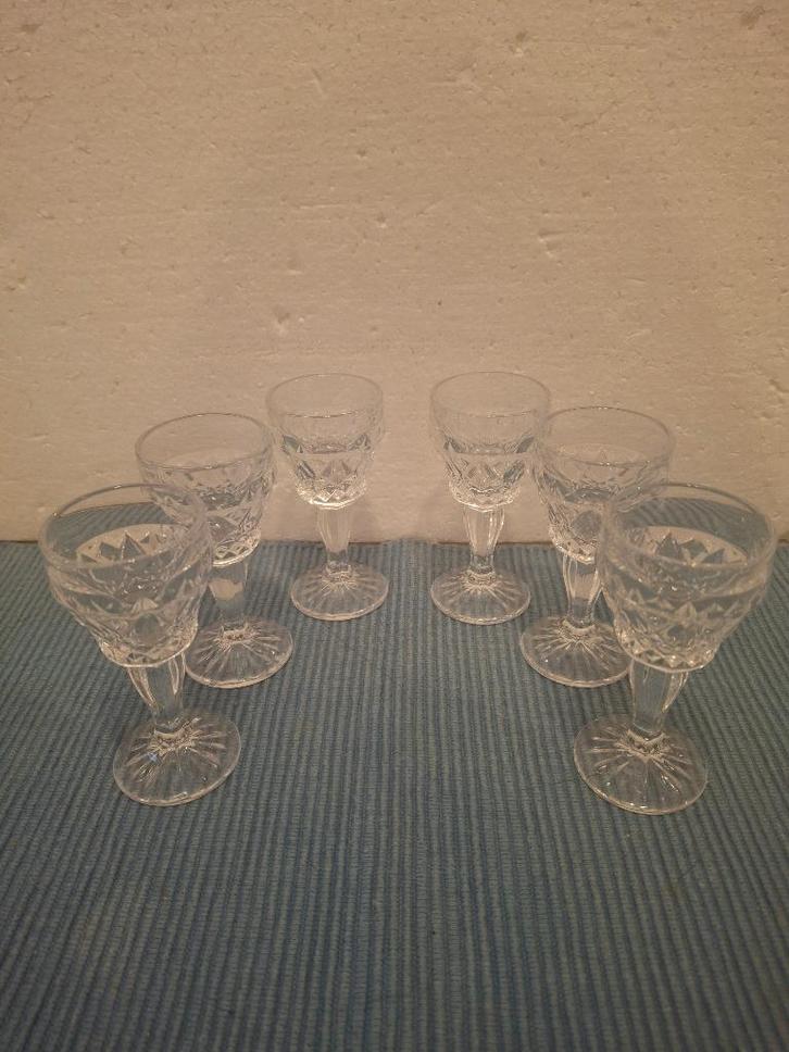 6 mooi geslepen likeur / borrel glaasjes, Antiek en Kunst, Antiek | Glas en Kristal, Ophalen of Verzenden