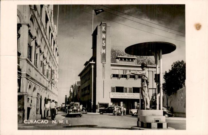 Curacao - N W I - Breedestraat KNSM gebouw, Verzamelen, Ansichtkaarten | Nederland, Gelopen, Noord-Brabant, 1940 tot 1960, Ophalen of Verzenden