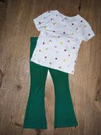 Groene flared broek met t-shirt maat 98 - 104, Kinderen en Baby's, Kinderkleding | Maat 98, Meisje, Ophalen of Verzenden, Zo goed als nieuw
