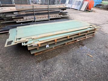 Spaanplaten unilin 12mm , 18mm beschikbaar voor biedingen