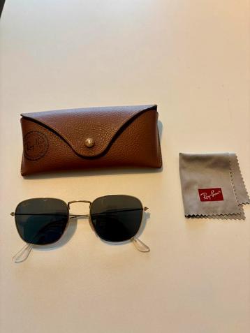 Rayban Frank Legend Gold RB 3857 zonnebril beschikbaar voor biedingen