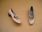 prachtige beige schoenen Linea Zeta maat 40, Kleding | Dames, Schoenen, Ophalen, Schoenen met lage hakken, Beige, Zo goed als nieuw