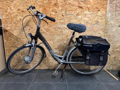Giant Twist Elektrische Fiets E-Bike, Fietsen en Brommers, Elektrische fietsen, Gebruikt, Giant, 30 tot 50 km per accu, Ophalen