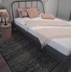Mooi bed 140x200 te koop (matras 140x200 bij), Huis en Inrichting, Slaapkamer | Complete slaapkamers, Ophalen, Zo goed als nieuw