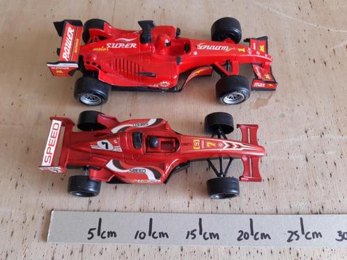 2 raceauto's Formule 1 Rood  26 en 22 cm lang, Kinderen en Baby's, Speelgoed | Speelgoedvoertuigen, Gebruikt, Ophalen of Verzenden