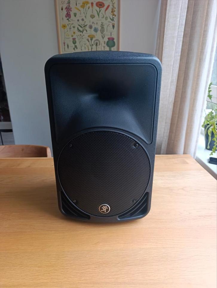 2x Mackie SRM 350 v2 actieve versterkers, Muziek en Instrumenten, Versterkers | Keyboard, Monitor en PA, Nieuw, P.A., Minder dan 500 watt