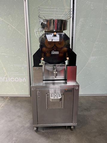 Zumex automatische sinaasappelpers beschikbaar voor biedingen