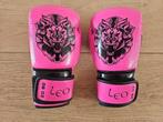Handschoenen en scheenbeschermers kickboksen, Leo, 8-9 jaar, Ophalen of Verzenden, Gebruikt, Bokshandschoenen