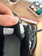 Asics Sportschoenen Maat 45, Ophalen, Zo goed als nieuw, Zwart, Sportschoenen